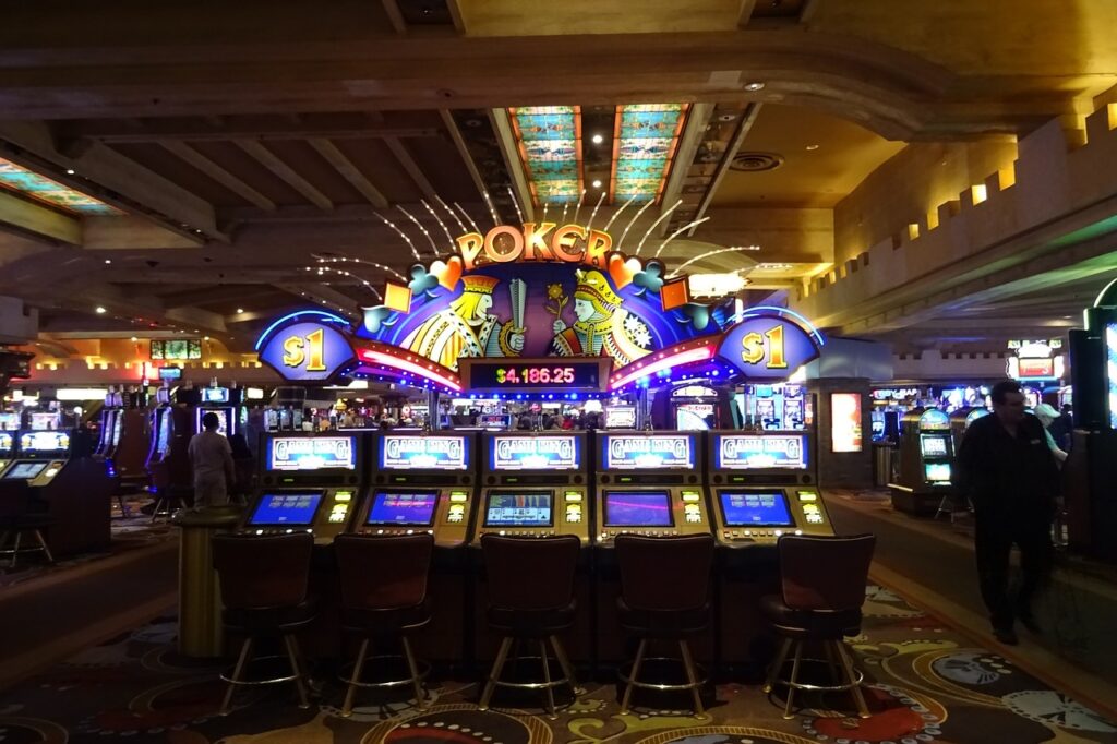 5 Reasons To Choose Playing Online Slots